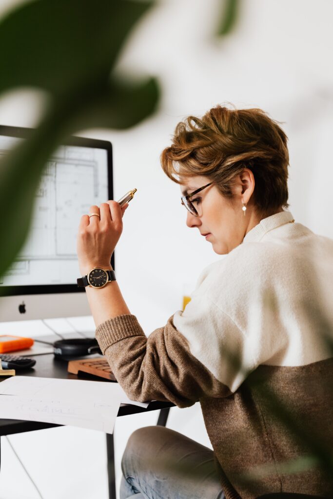 Brand coaching for middle-aged female entrepreneur